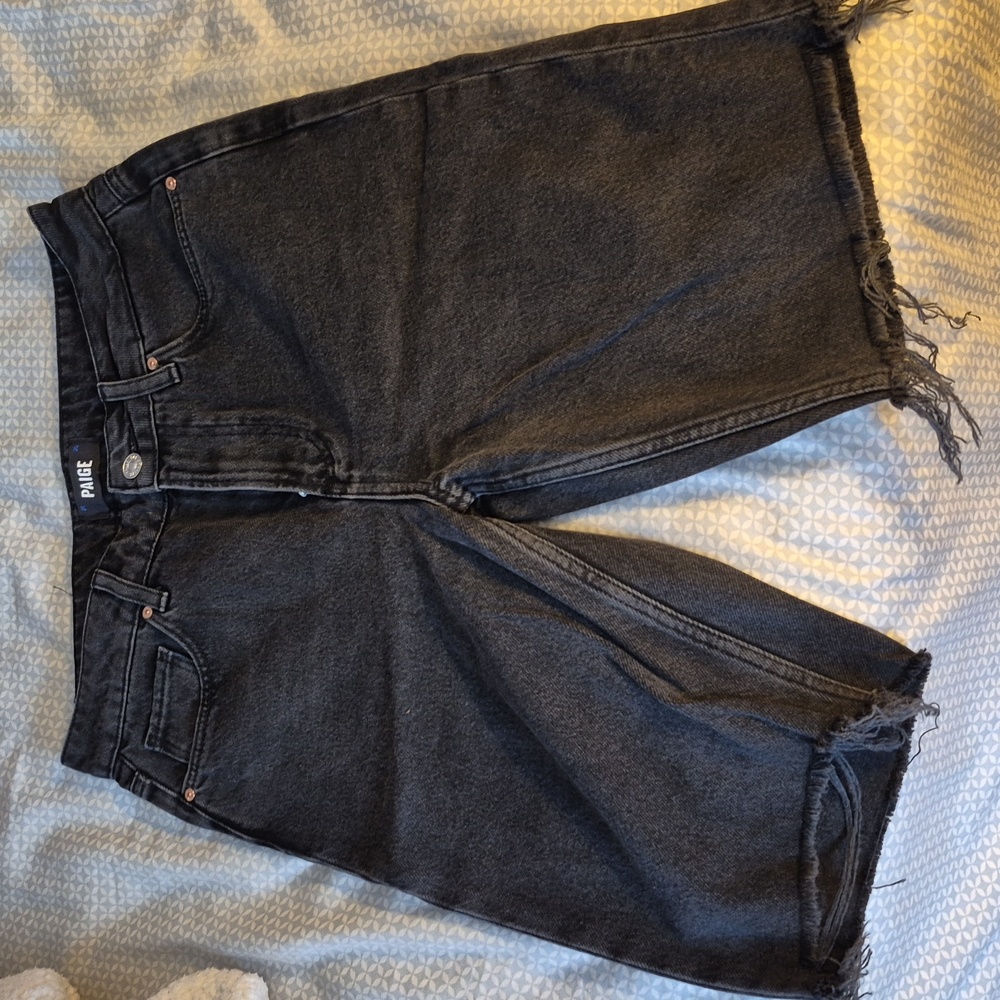 Paige Robbie High Rise Short in Black Meadow With Stringy Hem 27